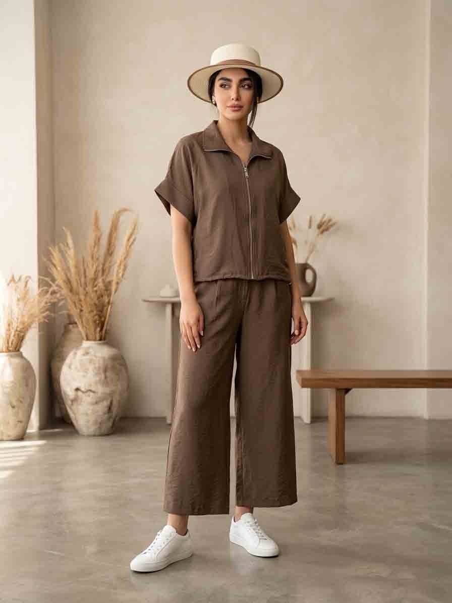  تصویر استایل پوشیده شده ست اسپرت تابستانی سولیانو در رنگ‌ قهوه ای 